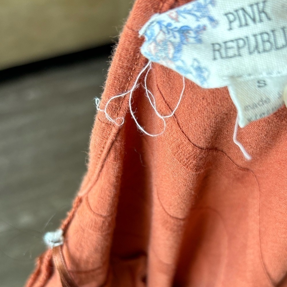 Pink Republic long sleeve basic top. Size Small - Picture 5 of 12